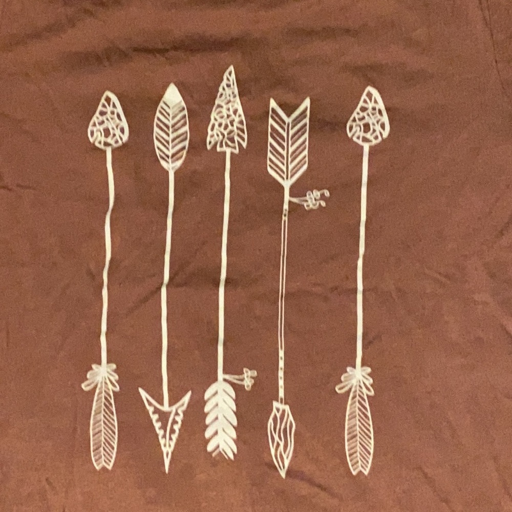 Thread Tank Arrow Tee - Picture 2 of 3